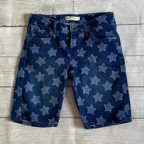 Levi's Other - Levi's Blue Star Print Denim Shorts